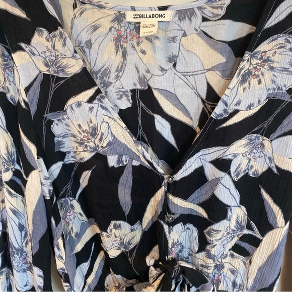 Billabong Sittin Pretty Floral Romper Long Sleeve Blue Womens Small Bell Sleeve - Picture 2 of 7